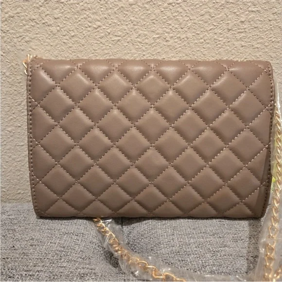 Badgley Mischka Quilted Taupe Clutch with Gold Chain NWT $129.00 - Picture 5 of 7